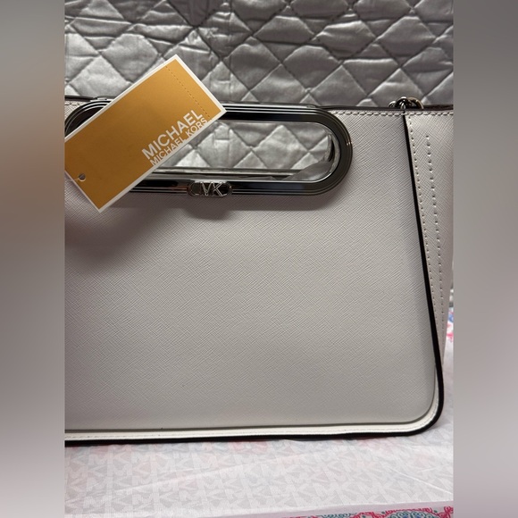 NWT Michael Kors Convertible Clutch Bag in Optic White & chain link strap - Picture 7 of 11